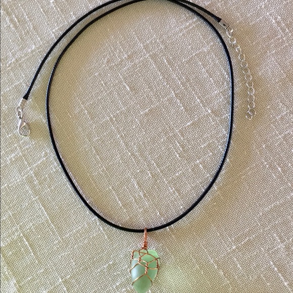 HAND CRAFTED Wire Wrapped Vintage Green Glass Pendant Necklace - Picture 2 of 3